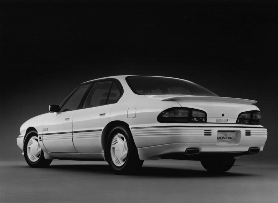  Pontiac Bonneville SSEi (Y69P) 1992 года  (фото 2 из 11)